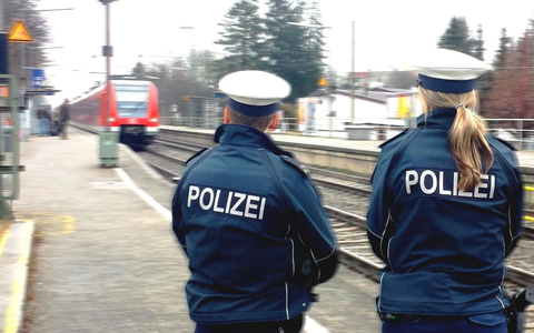 Bundespolizeidirektion München: Tragischer Personenunfall / 20-Jähriger am S-Bahnhaltepunkt verunglückt und schwerstverletzt - Bundespolizei sucht Zeugen - Foto: presseportal.de
