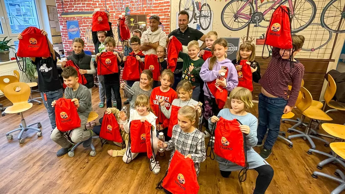 „Figarinos Fahrradladen“: Beliebter MDR TWEENS-Podcast geht auf Weihnachtstour - Bild: presseportal.de