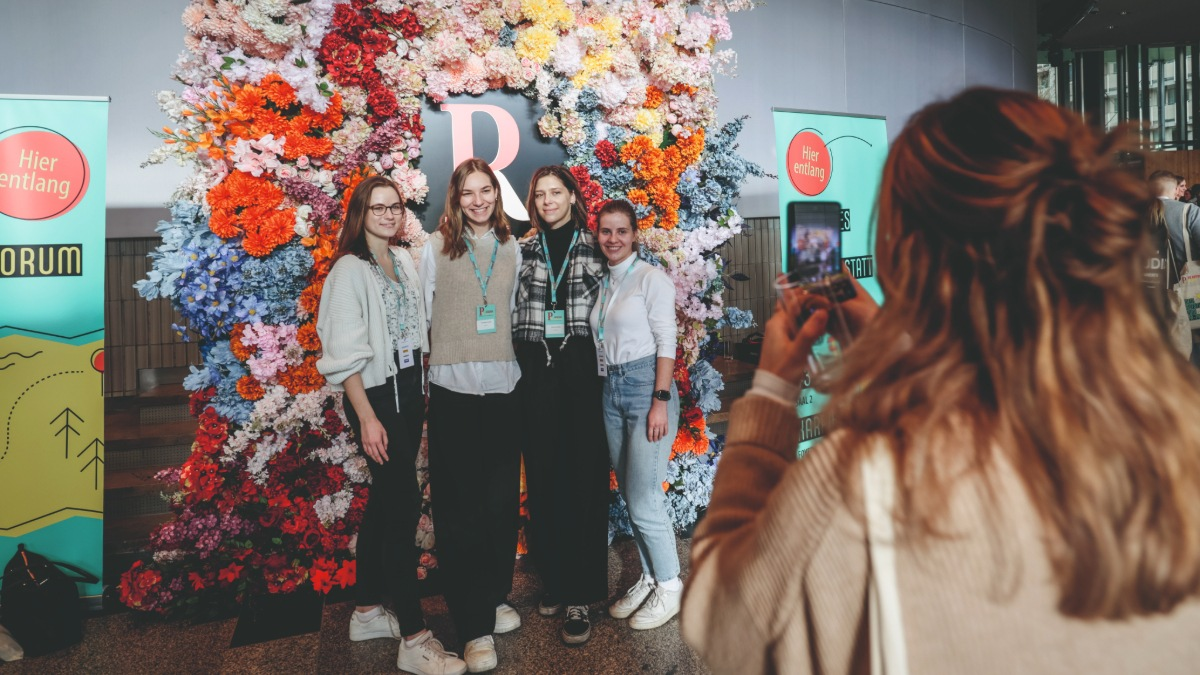 PR Report Camp 2024: 60 Top-Profis unterstützen junge Talente beim Ein- und Aufstieg in der PR-Branche - Foto: presseportal.de
