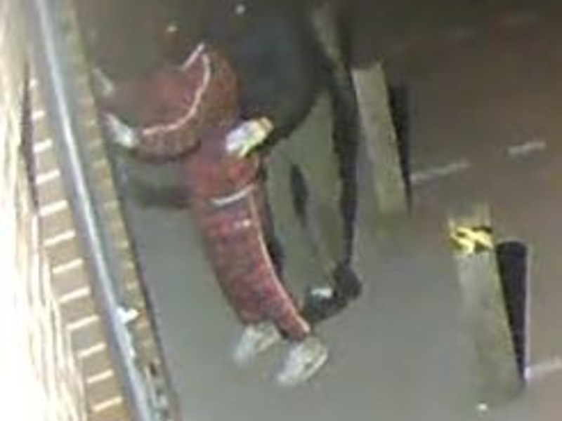 POL-FL: Öffentlichkeitsfahndung mit Bildern nach Einbruchdiebstahl in Supermarkt - Foto: presseportal.de