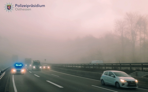 POL-OH: Lieber einmal selbst am Schalter drehen: Polizei Osthessen gibt Verhaltenstipps zur Autobeleuchtung in der Herbstzeit - Foto: presseportal.de