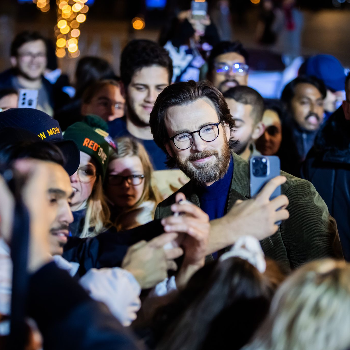 Chris Evans erinnert sich gern an seine früheren Weihnachtstraditionen mit seinen Geschwistern zurück. (Archivbild) - Foto: Christoph Soeder/dpa