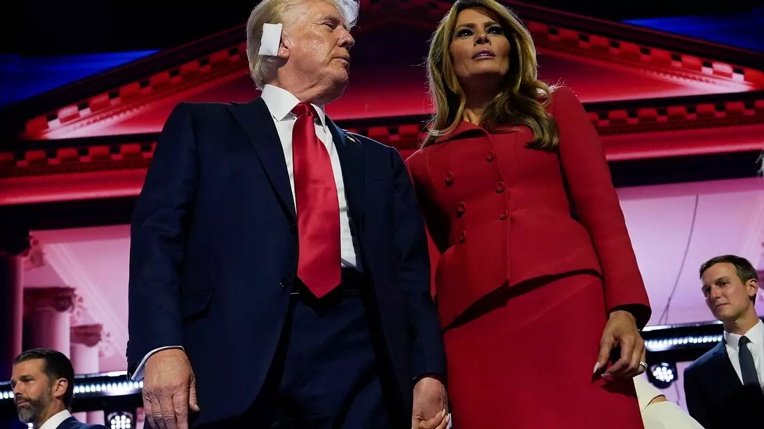 Seit 2005 sind Donald und Melania Trump verheiratet. - Bild: Julia Nikhinson/AP/dpa