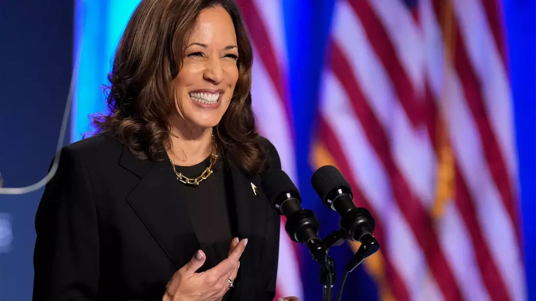 Die demokratische Präsidentschaftskandidatin Kamala Harris ist für ihre fröhliche Art bekannt. (Archivbild) - Bild: Jacquelyn Martin/AP