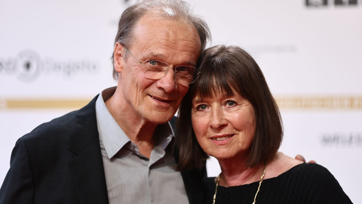 Schaupieler Edgar Selge findet, dass die Gesellschaft psychisch labile Menschen begleiten muss. - Foto: Christoph Soeder/dpa