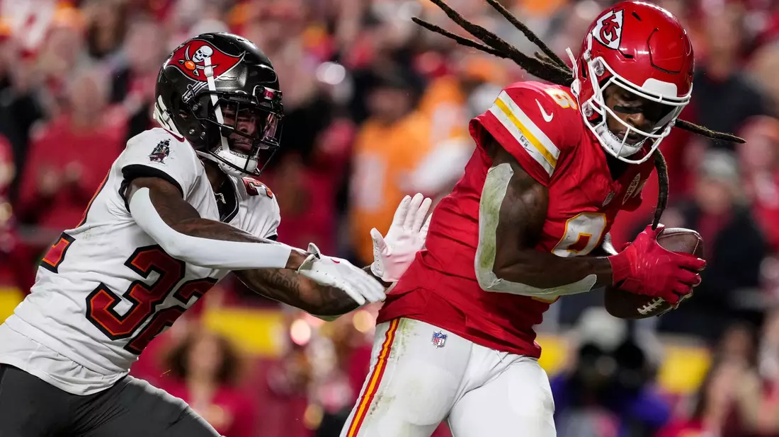 DeAndre Hopkins spielte seine erst zweite Partie für die Chiefs und verbuchte beeindruckende zwei Touchdowns.  - Bild: Ed Zurga/AP/dpa