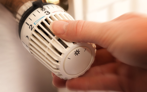 Verbrauchertipp | Effizient heizen und lĂŒften bei KĂ€lte: Das sollten Sie beachten - Foto: presseportal.de Verbrauchertipp | Effizient heizen und lĂŒften bei KĂ€lte: Das sollten Sie beachten - Foto: presseportal.de