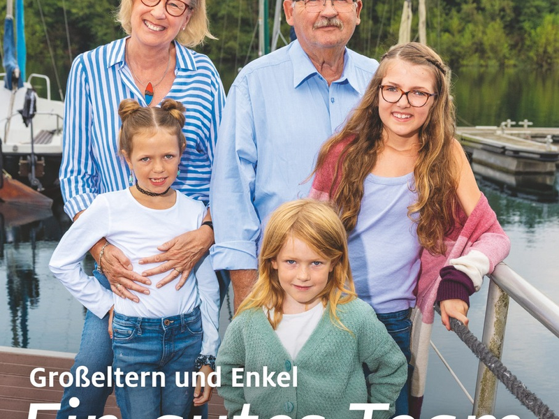 Warum Großeltern und Enkel so viel miteinander verbindet / Oma und Opa spenden Enkelkindern Wärme, Trost und viel Zeit. Beide Seiten profitieren von der Beziehung - Foto: presseportal.de