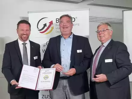 Ausgezeichnet: Dr.-Ing. Hans Schwendner als Top Experte 2024 im Bereich Outsourcing von Dienstleistungen geehrt - Foto: presseportal.de