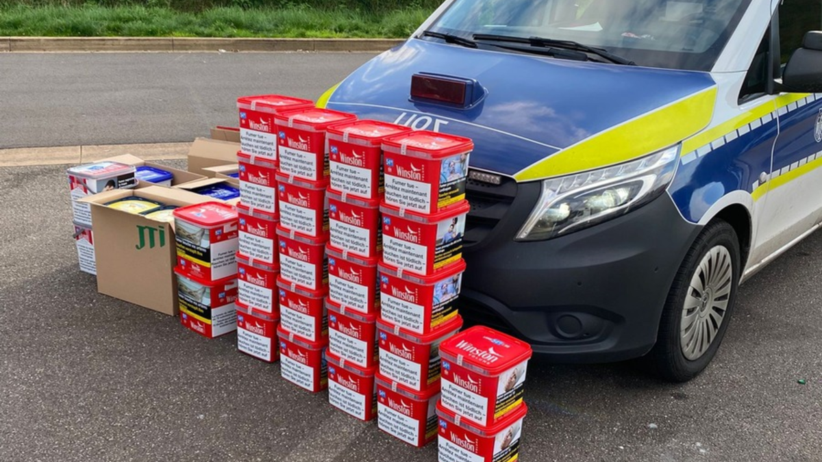 HZA-SB: Saarbrücker ZOLL stellt Jahresbilanz 2024 vor; Über 6 Tonnen Wasserpfeifentabak sichergestellt - Foto: presseportal.de