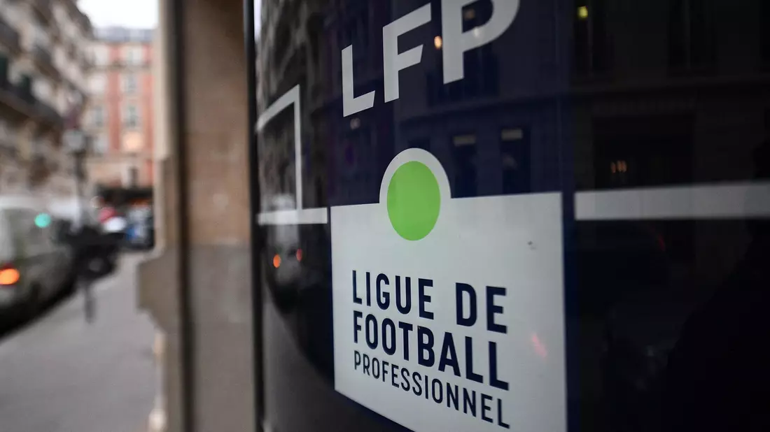 Finanzfahnder durchsuchten den Sitz des französischen Ligaverbandes LFP in Paris (Archivbild). - Bild: Franck Fife/AFP/dpa