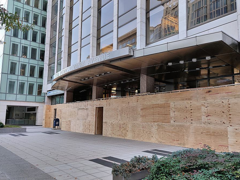 Verrammelte Fensterfront aus Sorge vor Randale bei der US-Wahl am 04.11.2024 - Foto: über dts Nachrichtenagentur