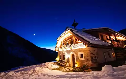 Von urig bis luxuriös: Almhütten-Urlaub in Österreich - Foto: presseportal.de