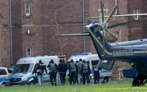 Die Bundesanwaltschaft ließ am Dienstag in Sachsen und Polen acht mutmaßliche Rechtsterroristen festnehmen. Auch in Österreich wurden zwei Objekte durchsucht. (Archivbild)  - Foto: Rene Priebe/dpa