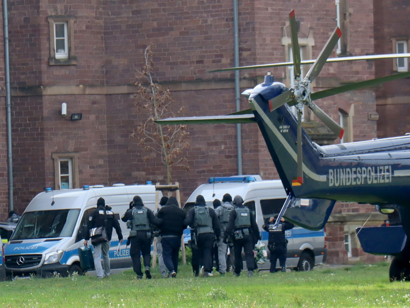 Die Bundesanwaltschaft ließ am Dienstag in Sachsen und Polen acht mutmaßliche Rechtsterroristen festnehmen. Auch in Österreich wurden zwei Objekte durchsucht. (Archivbild)  - Foto: Rene Priebe/dpa
