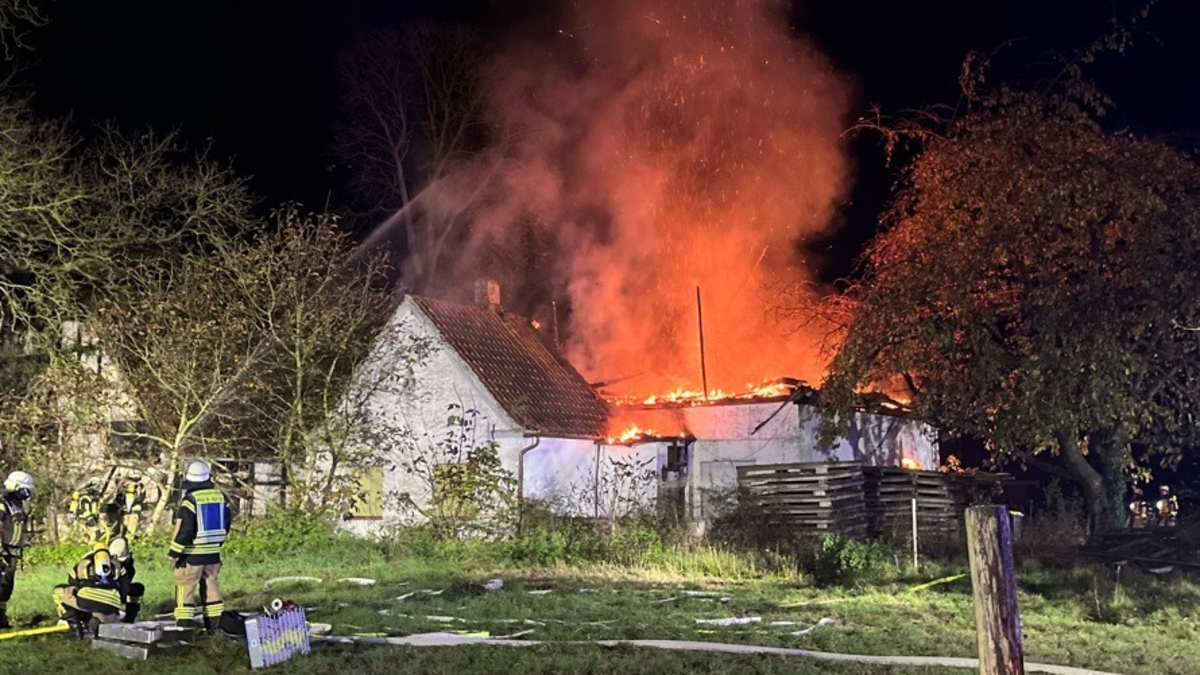 POL-MI: Leerstehendes Bauernhaus fängt Feuer - Foto: presseportal.de
