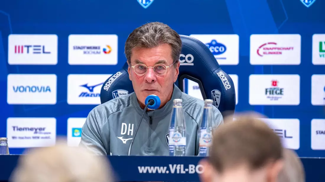 Dieter Hecking ist neuer Cheftrainer des VfL Bochum. - Bild: David Inderlied/dpa