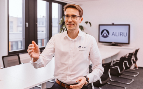 Julian Kissel von der Aliru GmbH über Sally AI: Automatische Meeting-Transkription - Hype oder echter Mehrwert? - Foto: presseportal.de