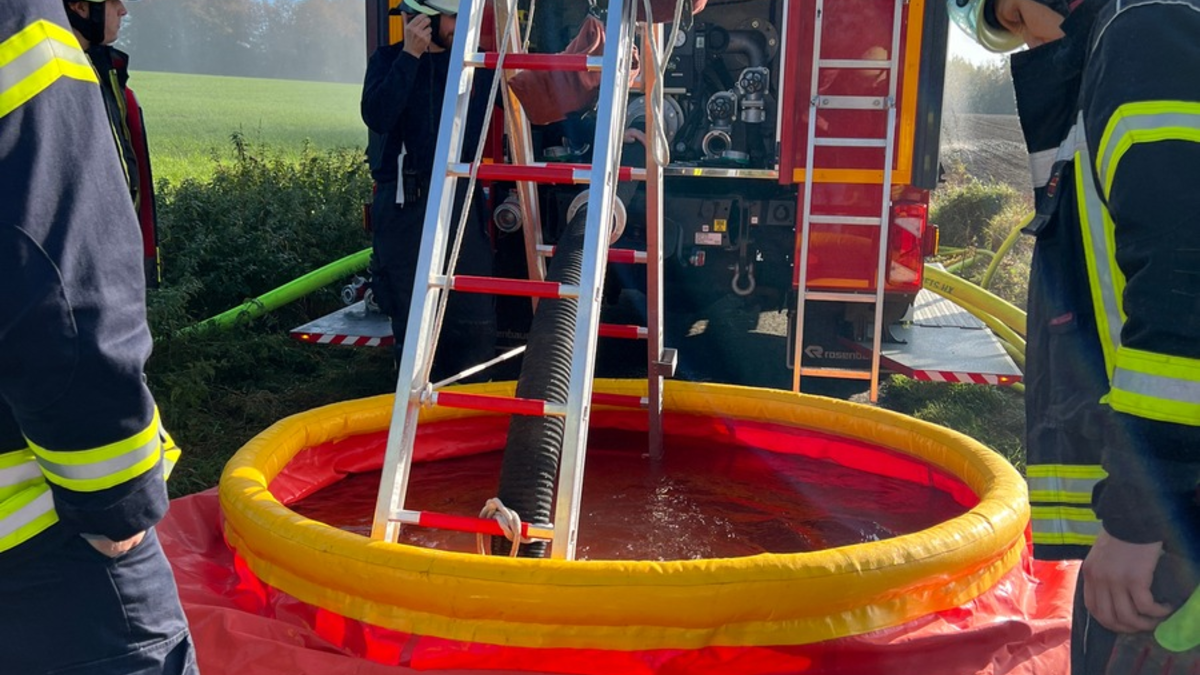 FW Beverungen: Erfolgreicher Abschluss des Maschinistenlehrgangs - Neues Fachpersonal für die Feuerwehren des Kreises Höxter - Foto: presseportal.de
