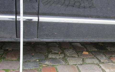 POL-FL: Verkehrsunfallflucht auf Markant-Parkplatz in der Marktstraße, gesucht wird der Fahrer/die Fahrerin eines roten PKW - Foto: presseportal.de