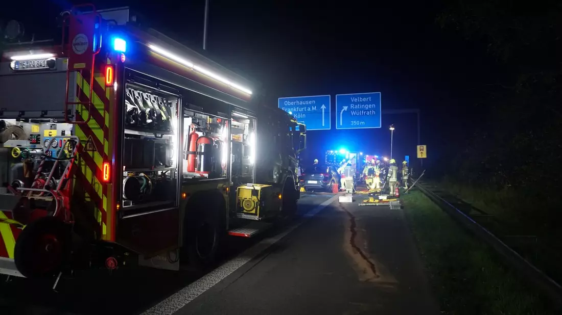 FW Ratingen: Verkehrsunfall auf der BAB 44 mit mehreren Verletzten - Bild: presseportal.de