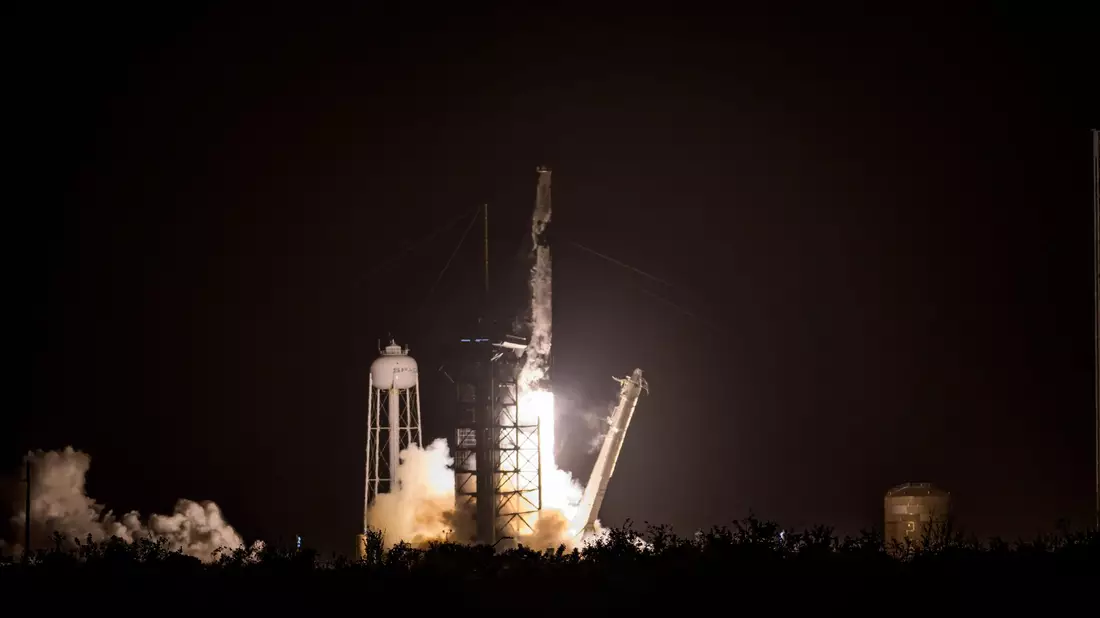 An Bord einer Falcon 9-Rakete von SpaceX wurde «Lignosat» ins All befördert.  - Bild: Jennifer Briggs/ZUMA Press Wire/dpa