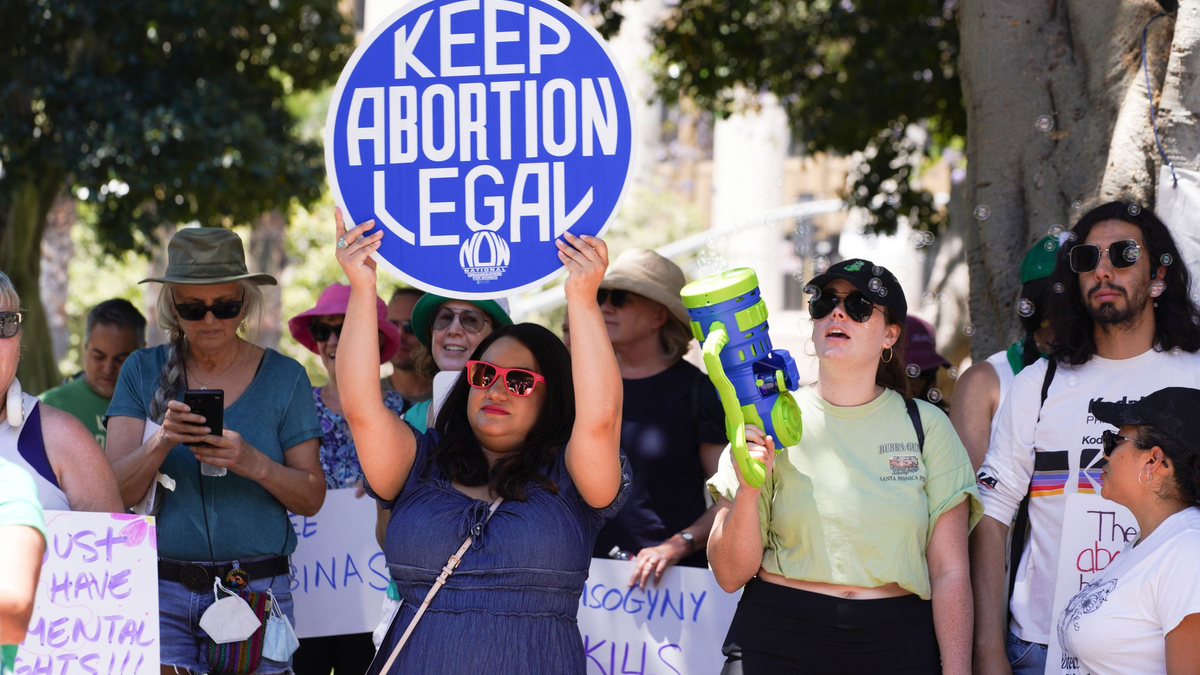 Seit 2022 ist das Recht auf Abtreibungen in den USA nicht mehr landesweit geschützt - Foto: Richard Vogel/AP