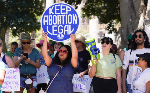 Seit 2022 ist das Recht auf Abtreibungen in den USA nicht mehr landesweit geschützt - Foto: Richard Vogel/AP Seit 2022 ist das Recht auf Abtreibungen in den USA nicht mehr landesweit geschützt - Foto: Richard Vogel/AP