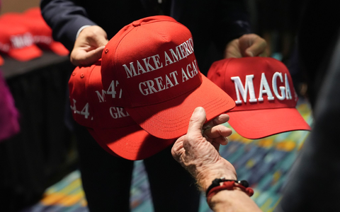 Einer von Trumps wichtigsten Mottos.  - Foto: Lynne Sladky/AP/dpa