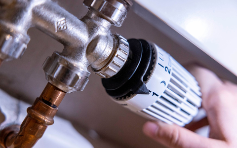 Regional gab es beim Verbrauch große Unterschiede. Insbesondere die Haushalte im Osten hatten laut Studie einen deutlich geringeren Heizbedarf. - Foto: Thomas Banneyer/dpa Regional gab es beim Verbrauch große Unterschiede. Insbesondere die Haushalte im Osten hatten laut Studie einen deutlich geringeren Heizbedarf. - Foto: Thomas Banneyer/dpa