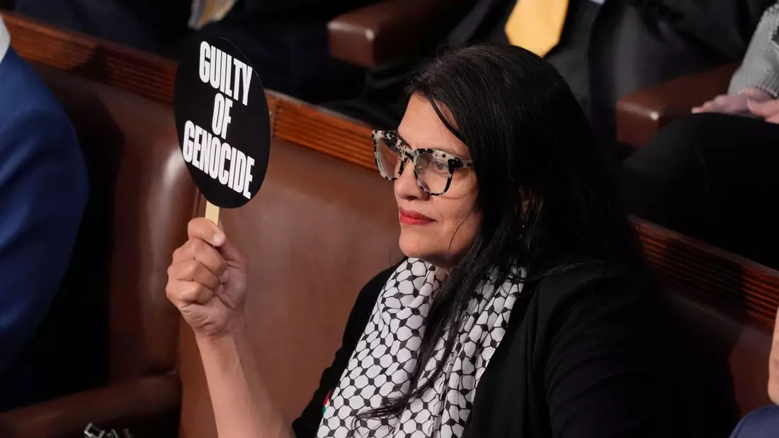 Rashida Tlaib bleibt im Kongress. (Archivbild) - Bild: J. Scott Applewhite/AP/dpa