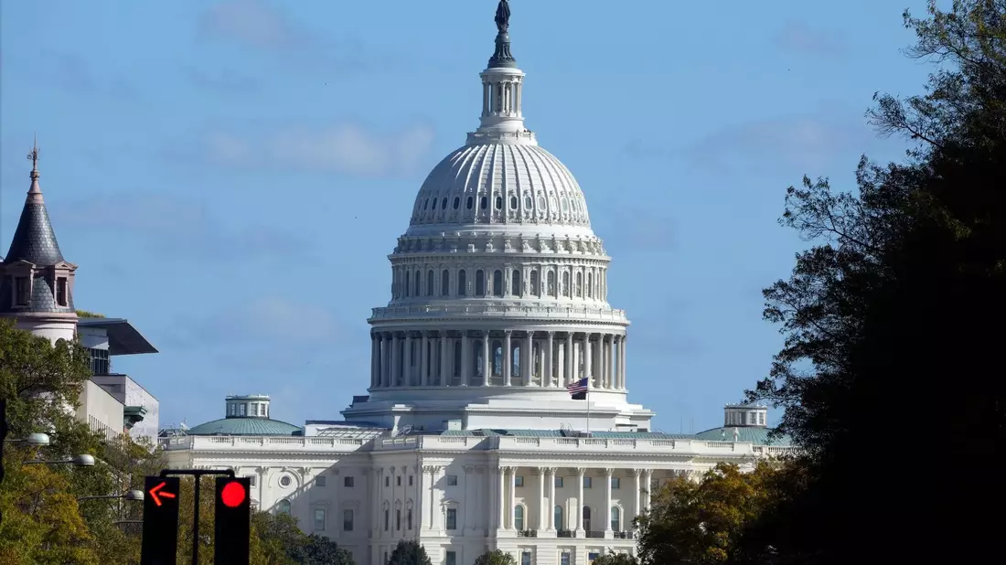 Blick auf das Kapitol in der US-Hauptstadt Washington. - Bild: Jon Elswick/AP
