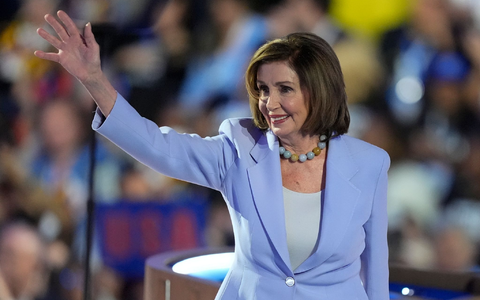 Nancy Pelosi beim Parteitag der Demokraten in Chicago. (Archivbild) - Foto: Charles Rex Arbogast/AP/dpa