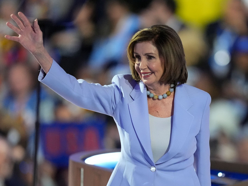 Nancy Pelosi beim Parteitag der Demokraten in Chicago. (Archivbild) - Foto: Charles Rex Arbogast/AP/dpa
