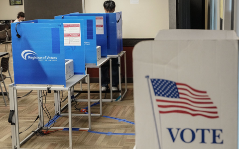 Die Wahllokale in allen US-Bundesstaaten haben geschlossen.  - Foto: Michael Ho Wai Lee/SOPA Images via ZUMA Press Wire/dpa