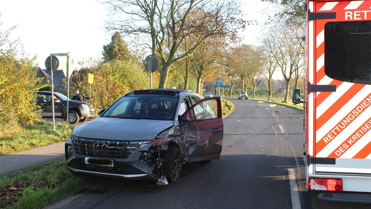 POL-KLE: Bedburg-Hau - 36-Jährige gerät mit Auto in Gegenverkehr / Zwei Verletzte nach Kollision - Foto: presseportal.de