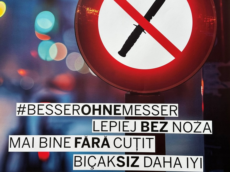 POL-PB: Kampagne gegen Messergewalt - Plakataushang gestartet - Foto: presseportal.de