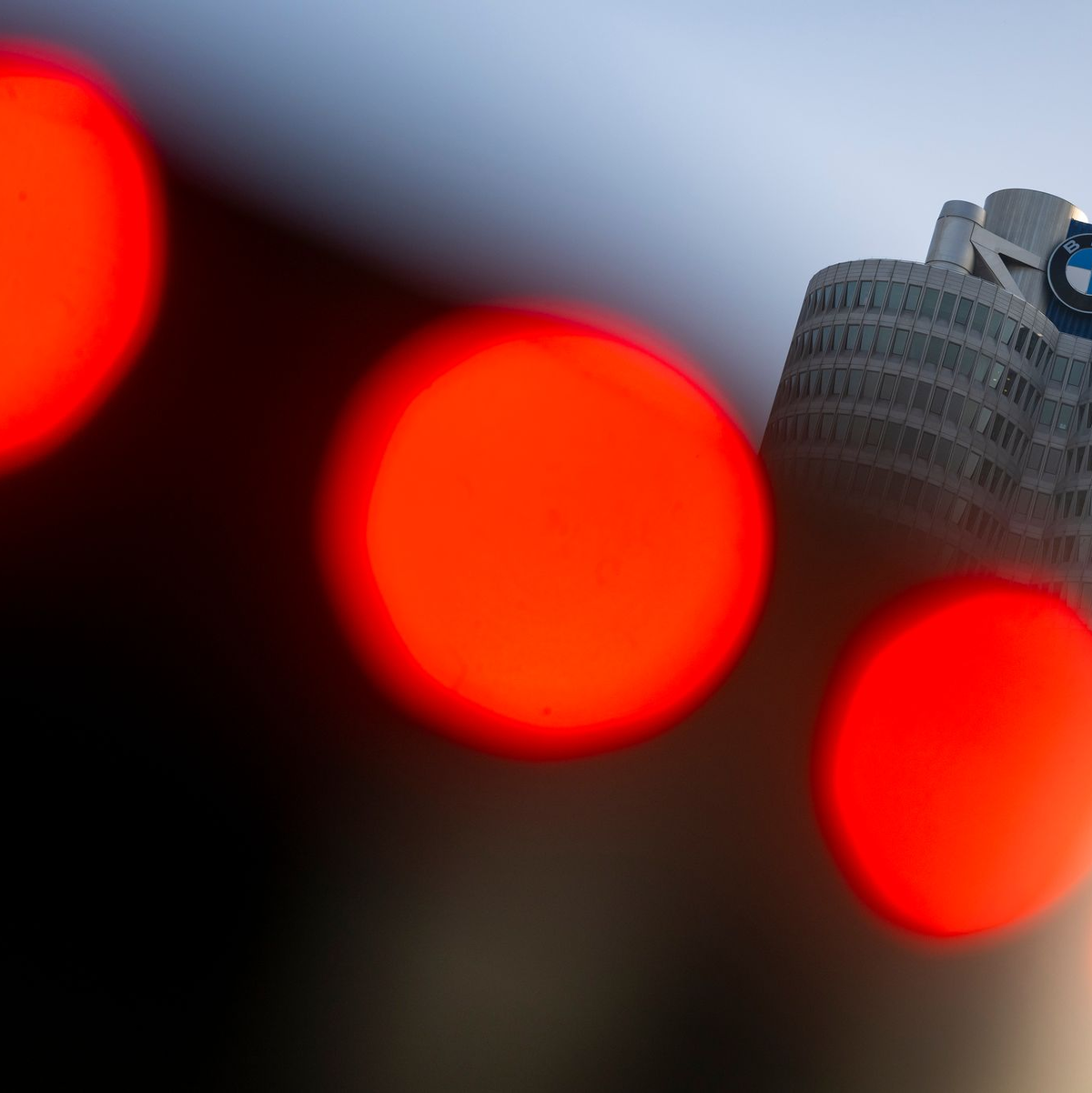 Läuft nicht gut momentan: BMW legt schlechte Zahlen vor - Foto: Lennart Preiss/dpa