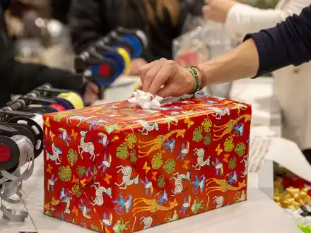 Der Einzelhandel rechnet nicht damit, dass der Konsum im Weihnachtsgeschäft stark anzieht. (Symbolbild) - Foto: Stefan Puchner/dpa