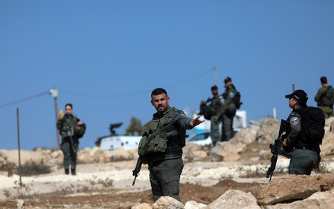 Israels Armee ist nicht nur im Gazastreifen präsent, sondern auch im Westjordanland.  - Foto: Mamoun Wazwaz  Apaimages/APA Images via ZUMA Press Wire/dpa