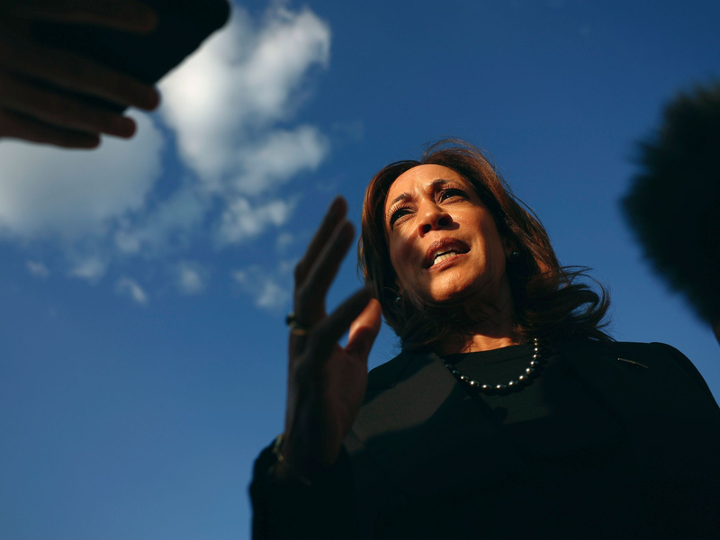 Berichten zufolge hat Harris Trump am Telefon gratuliert. (Archivbild) - Foto: Evelyn Hockstein/Reuters Pool via AP/dpa