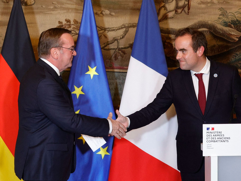 Kurz nach dem Wahlausgang in den USA brach Verteidigungsminister Pistorius zu Beratungen nach Paris auf. - Foto: Geoffroy Van Der Hasselt/AFP/dpa