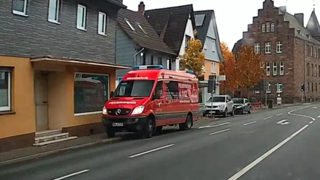 FW Beverungen: Erfolgreiche Übung Ü-Messen 2 des Instituts der Feuerwehr im Kreis Höxter / Sondereinheit übt in Beverungen - Bild: presseportal.de