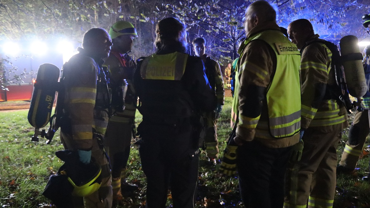 FW Gangelt: Spektakuläre Verfolgungsjagd führt zu Großeinsatz der Feuerwehr - Foto: presseportal.de