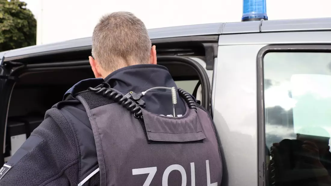HZA-BI: Zollkontrollen auf Herbstwoche in Lippstadt/Illegale Beschäftigung in einem Fahrgeschäft beendet - Bild: presseportal.de