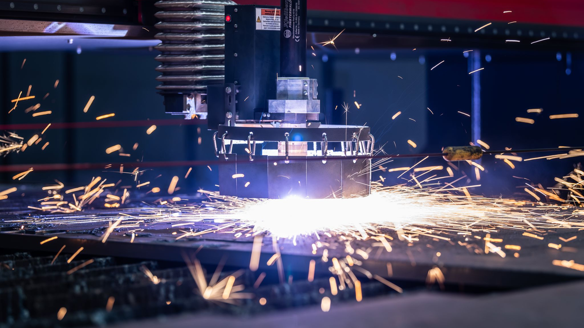 Die schwache Autoindustrie belastet die Konjunktur. - Foto: Silas Stein/dpa