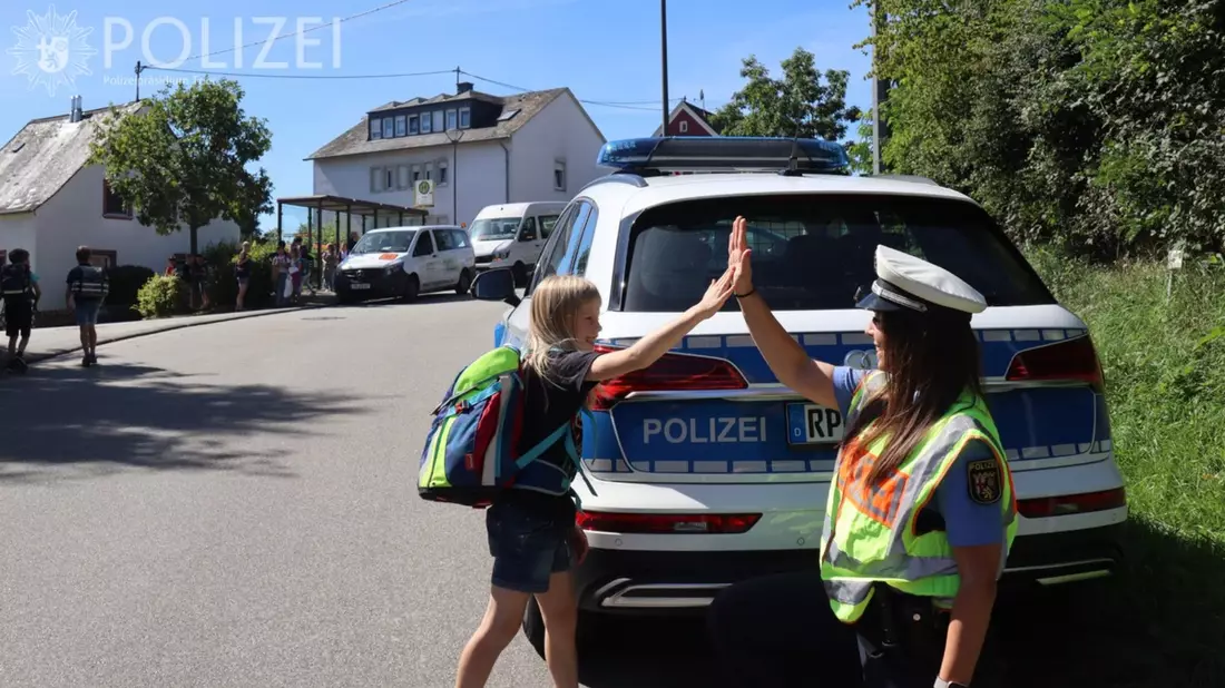 POL-PDTR: Wir.Für.Dich - Grundschulprävention der Polizeiinspektion Trier - Bild: presseportal.de