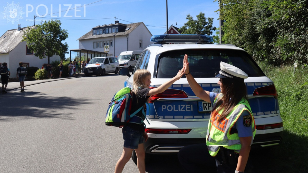 POL-PDTR: Wir.Für.Dich - Grundschulprävention der Polizeiinspektion Trier - Foto: presseportal.de
