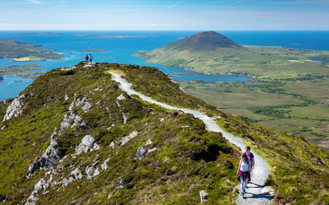 Vom Wanderglück in Irland / Die irische Insel bietet für alle Geschmäcker und Schwierigkeiten die richtige Route - Natur pur zu Fuß erleben - Foto: presseportal.de