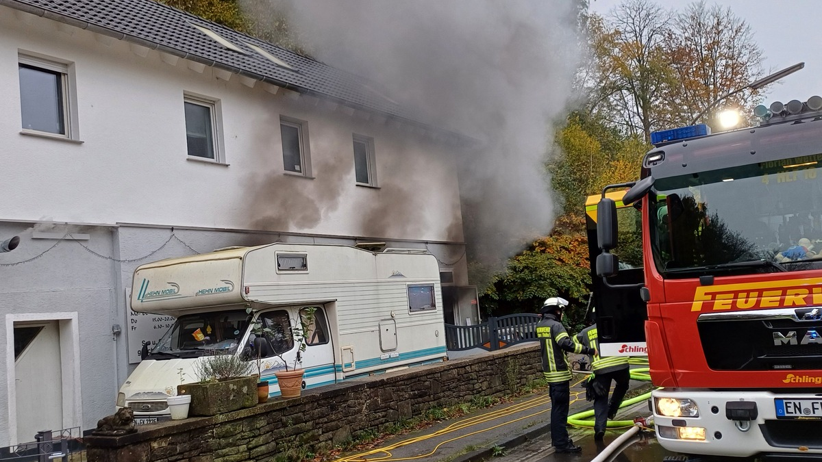 FW-EN: Wetter - Brand in Wohn- und Geschäftsgebäude - Foto: presseportal.de